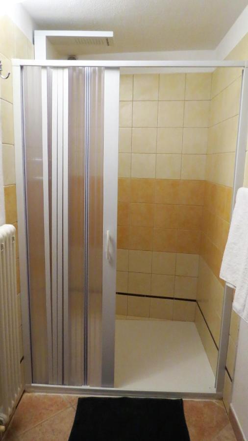 Apartamento Lo Gnomo Sotto Al Glicine Châtillon Exterior foto