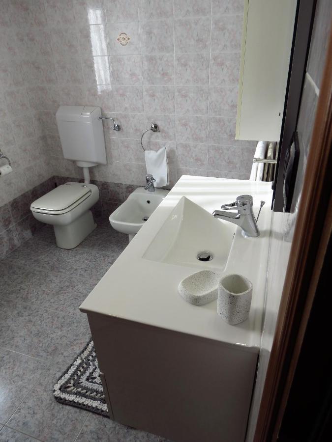 Apartamento Lo Gnomo Sotto Al Glicine Châtillon Exterior foto